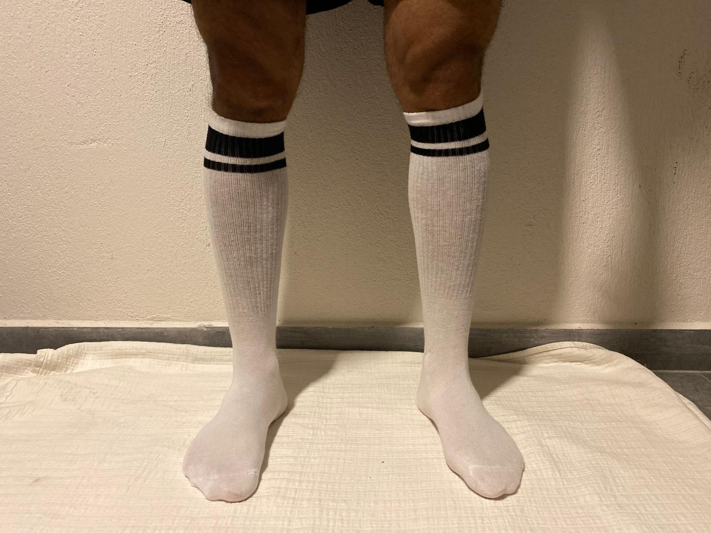 Beyaz Spor Çizgili Uzun Çorap – 6’lı Paket (Unisex)